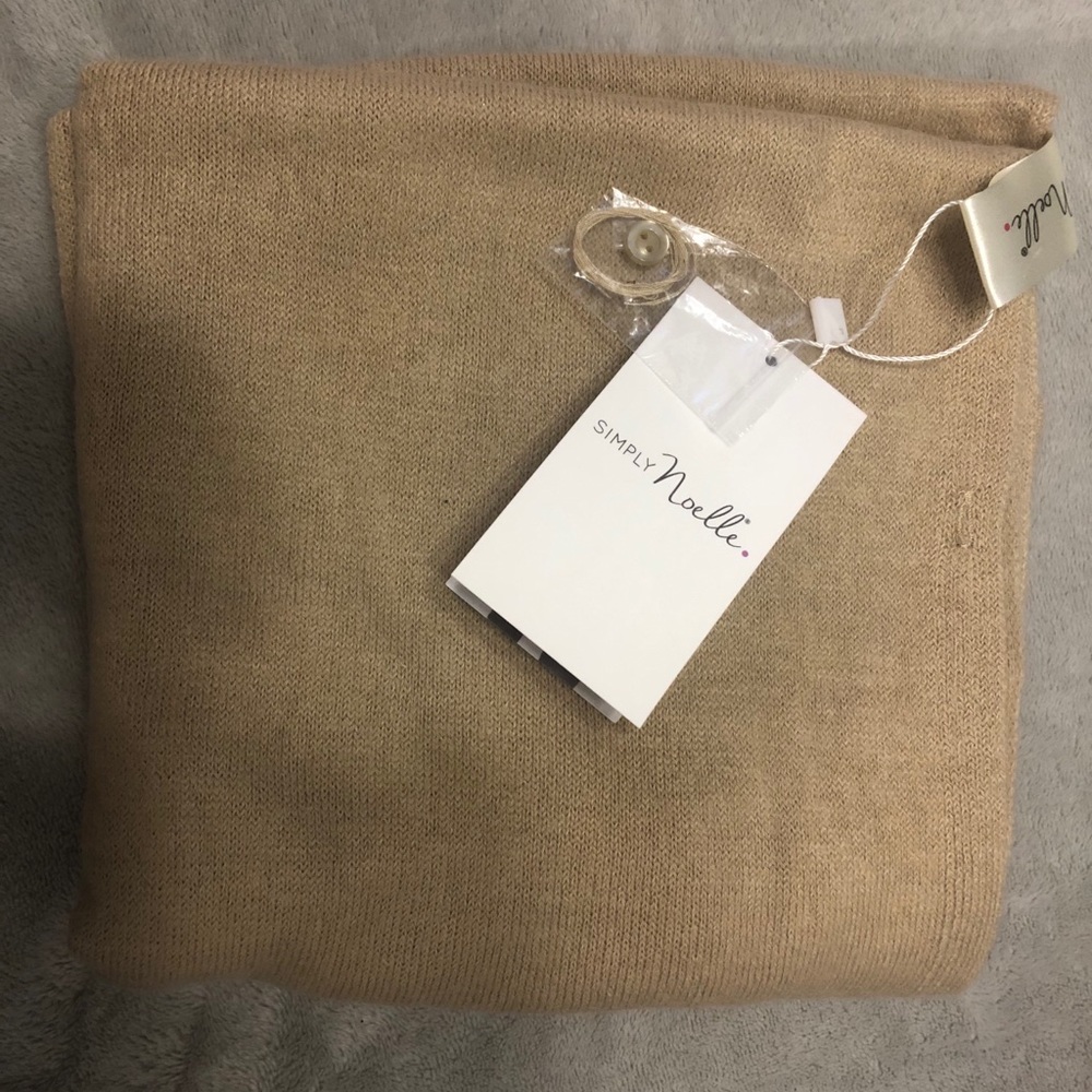 Simply Noelle Scarf